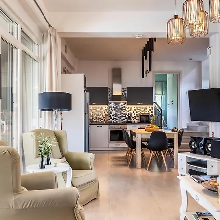 Luxury With Private Pool In Skopelos, Ideal For Families, Aelia By Kardous Vilă