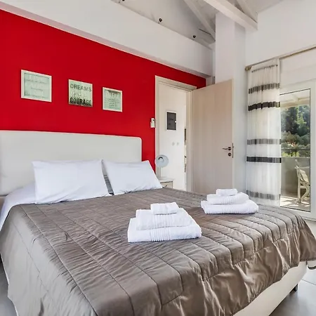 Villa Luxury With Private Pool In Skopelos, Ideal For Families, Aelia By Kardous Alikias