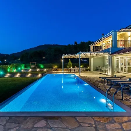 Villa Luxury With Private Pool In Skopelos, Ideal For Families, Aelia By Kardous *