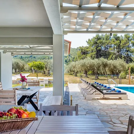 Luxury With Private Pool In Skopelos, Ideal For Families, Aelia By Kardous Alikias