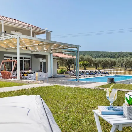 Luxury With Private Pool In Skopelos, Ideal For Families, Aelia By Kardous Alikias